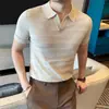 Camisa polo de verano de lino Tencel para hombre, estilo old money de lujo ligero, cuello de gaviota, camiseta de rayas frescas y agradable para la piel de manga corta para hombre