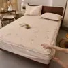 Funda de colchón antibacteriana de lana y seda Clase A, funda de colchón antideslizante de una sola pieza, juego de tres piezas, protector de colchón de cobertura total Simmons