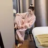 Pijama para mujer para primavera y otoño 2026, nuevo conjunto de casa dulce y lindo de color liso con ribete de encaje, manga larga y pantalón largo