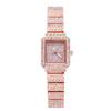 Reloj pequeño cuadrado dorado directo de fábrica, reloj de moda para mujer, reloj de cuarzo de aleación con diamantes y diamantes para mujer, disponible en stock