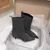 Botas ChuYuJi de Cano Largo e Salto Baixo Estilo Coreano Retrô Bico Fino Meio da Panturrilha Botas de Moda Feminina Botas de Cano Curto