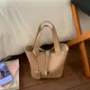 2026 Bolso Cesta Nuevo y Elegante de Comercio Exterior, Bolso de Mano Simple y de Alta Gama, Bolso Cubo Popular y Versátil