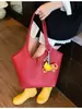 Bolsa Grande Transfronteiriça para Mulheres no Verão, Versátil Novo Estilo 2025, Bolsa Simples de Ombro para Sogras, Bolsa Tote Popular Estilo Quente