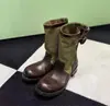Botas apiladas de cuero vintage con tacón grueso, plisadas a mano, para mujer, versátiles botas de montar de suela gruesa con hebilla de cinturón, botas de motociclista hasta la mitad de la pantorrilla
