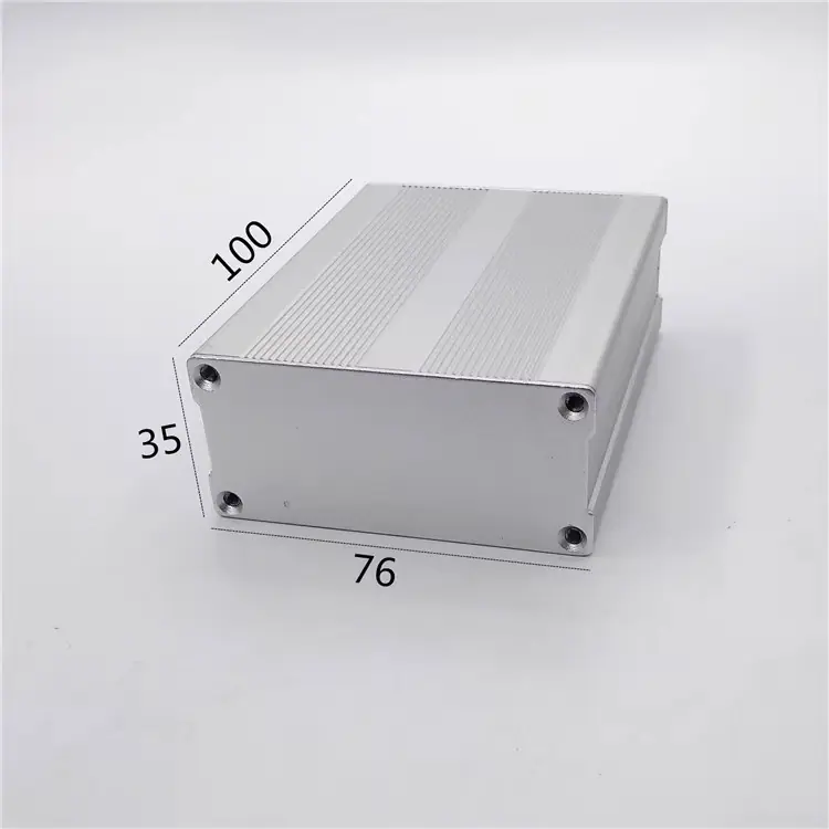76-35 100 (2).jpg