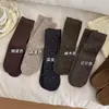 Calcetines holgados color chocolate para mujer, otoño e invierno, color café, retro, sencillos, versátiles, calcetines de lunares hasta la mitad de la pantorrilla, estilo japonés, adecuados para usar al aire libre