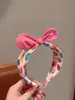 Tiara Fofa para Crianças 2026 Novo Estilo Laço Colorido para Meninas Não Aperta Antiderrapante Artefato para Lavar o Rosto e Cabelos Rebeldes