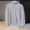 Nueva camiseta básica de punto de cachemira para otoño e invierno, moderna para negocios y para ir al trabajo, de color liso, cuello alto, simple y elegante para hombre