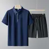 Camisa Polo Masculina Sem Costura de Seda Gelada de Nylon Manga Curta Conjunto de Verão Novo Casual Respirável Shorts Conjunto de Duas Peças Atacado
