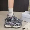 Zapatos tipo "dad shoes" de malla de cuero sintético estilo europeo, suela gruesa, punta redonda, lindos y peculiares para mujer, nueva colección otoño 2026, zapatillas casuales cómodas y versátiles