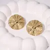 Pendientes de Acero Inoxidable de Venta Caliente Europeos y Americanos para Mujer, Modernos y Versátiles, Creativo Diseño de Hoja de Loto, Joyería de Mano de Acero de Titanio Dorado de 18K Que No Se Desvanece