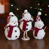 Figura de Muñeco de Nieve Navideño de Espuma Felpa Adorno de Escritorio con Bufanda Roja Muñeca Linda para Decoración de Ventanas y Arreglo de Ambiente