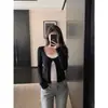 Camiseta Falsa de Dos Piezas de Manga Larga para Mujer, Nuevo Estilo de Principios de Otoño, Diseño Chic Coreano, Top Corto Adelgazante