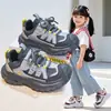 Zapatos deportivos para niños, nueva colección otoño 2026, zapatos para niños, tallas medianas y grandes, parte superior de piel, estilo "dad shoes", zapatos de vestir sencillos para niñas, zapatillas de correr para niños