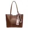Bolsa de Ombro Feminina Nova Moda Estilosa de Grande Capacidade, Bolsa Tote Texturizada da Moda para Aula e Deslocamento