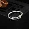 Anel de Prata Esterlina Enrolado em Fio para Mulheres, Design de Nicho Moderno, Anel Liso de Prata Simples Ajustável Push-Pull