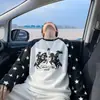 Camiseta Versátil de Manga Larga con Estampado Literario de Moda Primavera Otoño 2026 Nueva Camiseta Base para Hombre Más Vendida Blanca Ropa Interior de Moda
