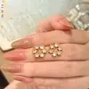 Pendientes de botón de trébol de cuatro hojas de oro rosa vietnamita, lujo ligero de alta gama, mate, diseño de nicho, moda simple, versátiles, accesorios para pendientes