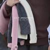 Suéter de punto de cuello medio para niñas, ropa de moda para niños, otoño e invierno 2025, camisa básica ajustada para niños, suéter de punto interior para niños.