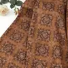 Tecido Jacquard Xiangyun de Seda Pesada com Flor de Ameixa Pequena, Tecido para Roupas de Colete e Jaqueta Feminina de Primavera e Verão, Jacquard Geométrico de Estilo Antigo
