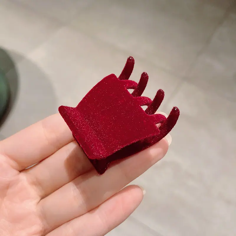 红色
