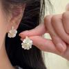 Pendientes de flor de perla con racimo de circonitas con aguja de plata, pendientes frescos y dulces, pendientes Mori nicho versátiles de alta calidad