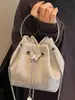 Bolsa Feminina de Nicho Estilo Coreano 2025 Nova Bolsa Transversal de Alto Valor Moda Bolsa de Ombro Único Bolsa Saco