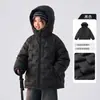 Chaqueta Ligera de Plumas para Niños Niños Estilo Nuevo Otoño Invierno 2026 Chaqueta Acolchada con Capucha Gruesa para Niños Ropa de Abrigo de Invierno para Niños