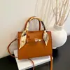 Bolsas de Luxo para Mulheres 2026 Verão Novo Estilo Bolsa de Ombro para o Dia a Dia Moda Simples Design de Nicho Bolsa de Ombro Único Transversal