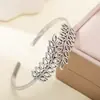 Pulsera Hueca de Acero Inoxidable Vintage de Lujo Ligero Transfronteriza Tohm para Mujer, Versátil y de Gama Alta, Pulsera de Espiga de Trigo que No se Desvanece al por Mayor