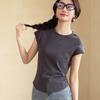 Camiseta de manga corta ajustada de cuello redondo de verano AI Chunshi para mujer, diseño de moda, nicho, manga lisa, top cómodo para mujer