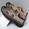 Zapatos de playa con explosiones transfronterizas para hombre, nuevos de verano, malla transpirable hueca, zapatos de papá, sandalias para conducir al aire libre