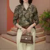 Moda Otoño-Invierno para Mamá de Mediana Edad Blusa Elegante de Manga Larga para Mujer Cálida Engrosada Adelgazante Cuello en V Estampado de Pedrería
