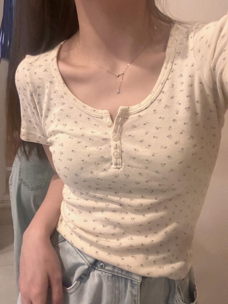 复制_u领碎花短袖正肩短款上衣女夏季2024年.jpg