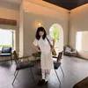 Camiseta blanca de algodón de manga corta para mujer con estampado de delfín y paloma estilo coreano, ajuste holgado de verano, diseño adelgazante, top de nicho