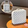 Bolsa de Maquillaje Vertical de Lunares Gran Capacidad Portátil para Viaje Almacenamiento Compartimentado Alto Valor Estético Bolsa para Guardar Artículos de Tocador Productos de Cuidado de la Piel