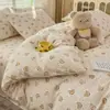 Juego de Cama de Cuatro Piezas de Algodón Lavado Supersuave Sábanas Clase A Fundas de Edredón Sábanas Ajustables Individual para Dormitorio de Estudiante Juego de Tres Piezas 4