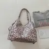 Bolso de hombro casual estilo coreano, bolso de tela único de gran capacidad para el trabajo y los viajes, bolso tote casual elegante con lunares vintage