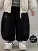 Conjunto infantil de otoño e invierno: Chamarra acolchada con capucha, estilo casual, con diseño tridimensional de peces, y pantalón a juego de pierna curva - un conjunto de tres piezas para niños pequeños