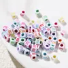 6*6mm Abalorios Acrílicos de Agujero Grande Cuentas Sueltas Coloridos Goteo de Aceite Letras Inglesas Cuentas Cuadradas Material para Manualidades con Cuentas