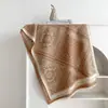 Bufanda Geométrica Cuadrada de Flor de Anacardo Clásica Estampado Doble Cara Bufanda Grande Otoño/Invierno Versátil Chal con Borlas Esencial para Combinar con Abrigos