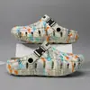 Zuecos para Hombre 2026 Verano Nuevo Estilo Exteriores Suela Suave Cómodos Chanclas de Playa Conducción Casual Talla Grande Zapatos Perforados