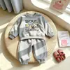 Conjunto de Sudadera y Pantalón de Chándal para Niños de Comercio Exterior Primavera y Otoño Manga Larga para Niños Ropa Exterior Elegante Pantalones Deportivos Casuales Conjunto de Dos Piezas para Niños Pequeños