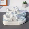 Zapatos de Plataforma Versátiles de Suela Gruesa para Aumentar la Altura, Novedad Otoño 2026, para Mujer, Dibujos Animados Lindos de Alto Valor, Par con Faldas, Zapatos Deportivos Casuales