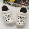 Nuevos Zapatos de Agujeros Cielo Estrellado Blanco y Negro Accesorios DIY Accesorios para la Superficie del Zapato Conjunto de Letra m Ramo Desmontable Hebilla de Zapato