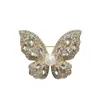 Broche de Mariposa con Perla, Circonita de Diamante Completo, Lujo Ligero, Elegante, Versátil, Exquisito, Gama Alta, Vintage, Accesorio de Pin de Alto Grado