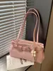 Bolsa de Braço de Moda Estilo Coreano de Alto Valor para Mulheres 2025 Nova Pequena de Nicho Simples para o Dia a Dia Bolsa de Mão com Ombro de Grande Capacidade