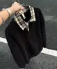 Camiseta de Manga Larga para Hombre Otoño Falsa de Dos Piezas con Estampado de Espiga de Trigo con Parches Cuadros de Alta Gama Sudadera con Capucha POLO Solapa Capa Base