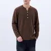 Camiseta de manga larga con cuello tipo Henry para hombre, nueva colección primavera/otoño 2026, estilo retro negro, sudadera de talla grande