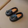 Mocasines Infantiles 2026 Modelo Nuevo Primavera y Otoño Zapatos de Cuero para Niños Suela Suave Zapatos Slip-On para Bebé Zapatos Casuales para Niñas